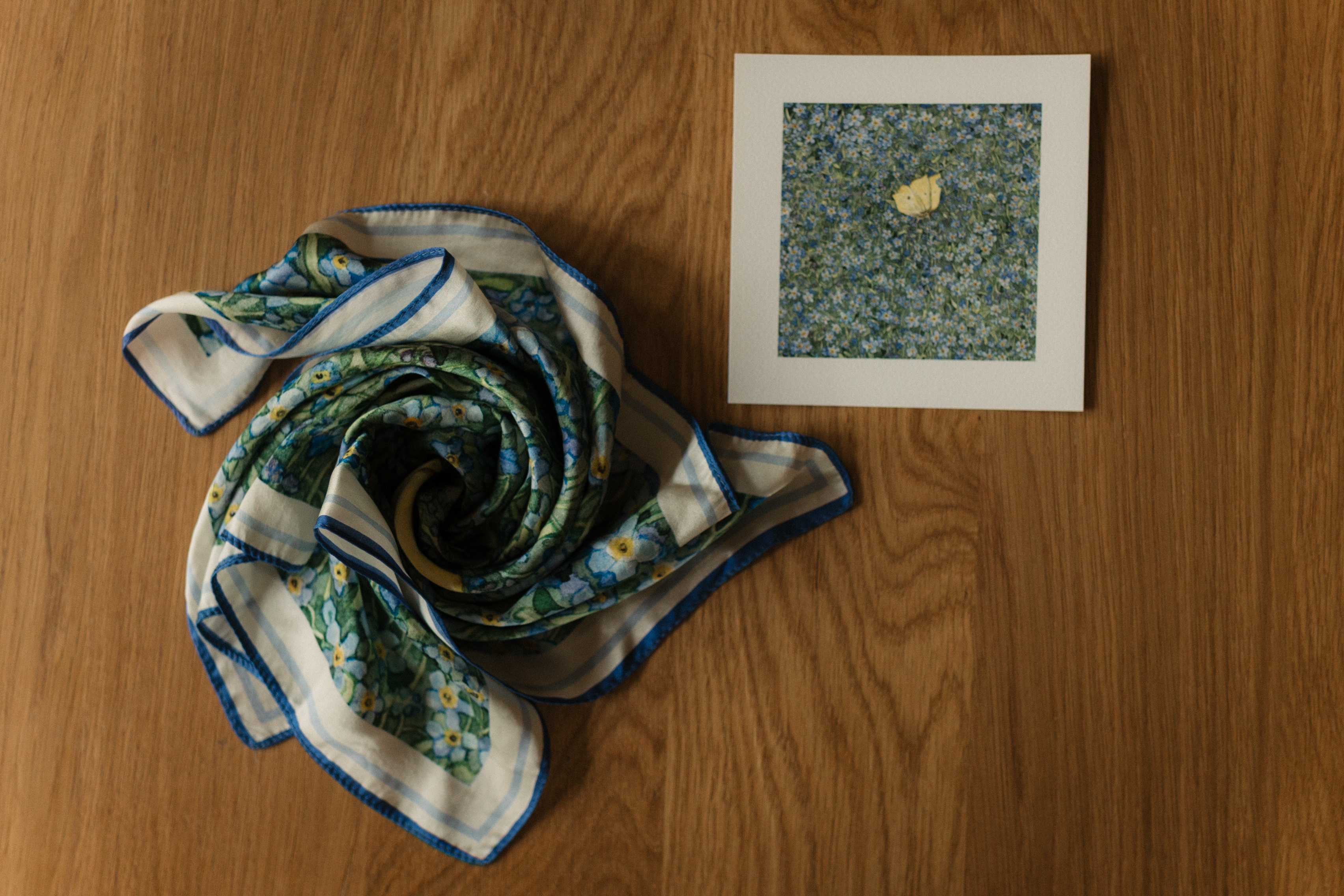 Apaszka z istniejącej kolekcji Aquarelia